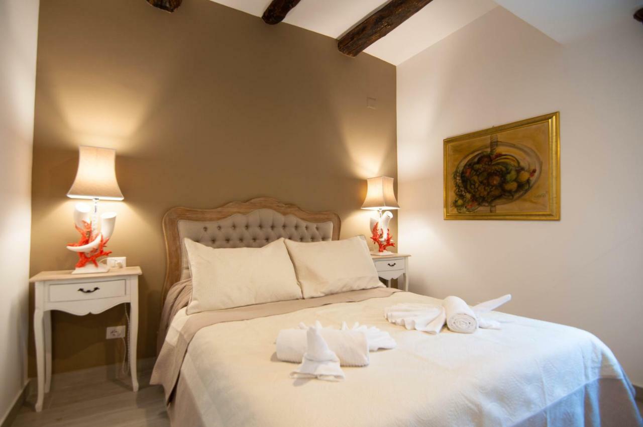 Готель Relais Bijoux Napoli Екстер'єр фото